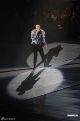 组图：郭富城圣诞开唱引疯狂 熊黛林全场现身支持