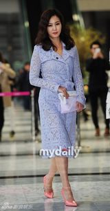 组图：金宇彬孙贤周等参加崔元英沈伊英婚礼