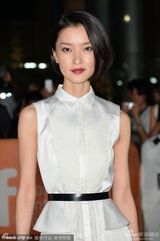 组图：陈可辛撑《合伙人》首映 杜鹃文艺范十足