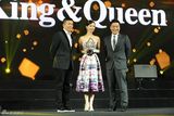 组图：刘诗诗收获2013新浪微博之夜Queen称号