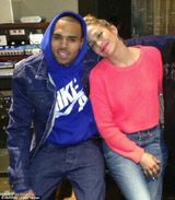 组图：詹妮弗-洛佩兹拍片投入 健康形象置脑后