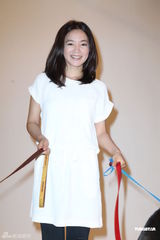 组图：阿雅担任防虐待动物大使 曾和友人结伴看望小S