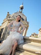 组图：熊黛林米兰拍靓丽写真 意大利街头有艳遇