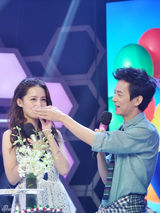 组图：《快乐大本营》李沁何润东显现身高差