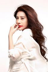 组图：女星姜欣雨曝新写真 获女性关爱大使称号