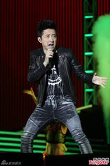 组图：王心凌不谈新恋情 罗志祥庾澄庆比拼热舞