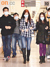 幻灯图：无线艺人崔建邦涉嫌打女友 女方已报警验伤