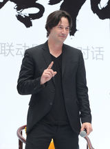 组图：《太极侠》启动 导演基努亮相