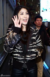 组图：陈慧琳否认春晚节目遭删 力挺冯小刚