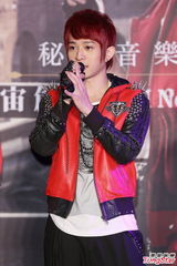 组图：南拳妈妈解散再出发 周杰伦代取名小宇宙