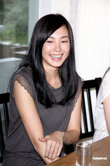 高清组图：钟镇涛新电影开机 黄志玮曾佩瑜齐亮相