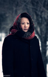 组图：《悬崖》收官 咏梅张嘉译联手讲述悲情