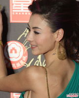 组图：关之琳张柏芝红毯比拼 李敏镐帅气亮相