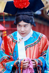 组图：《怪侠欧阳德》小沈阳叶祖新女装大PK   