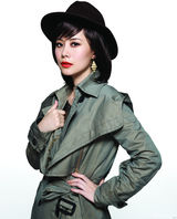 组图：海清优雅时尚写真曝光 复古红唇高贵冷艳