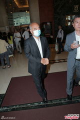 郭晶晶疑临盆在即 汤珈铖郑家纯现身(图)