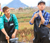 组图：《爸爸》萌爸林志颖劳作搞怪似少年