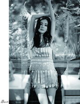 组图：杨幂米兰时尚写真 俏丽迷人展异国风情