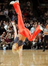 幻灯图集：NBA啦啦队美女美图100张 展运动之美