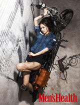 组图：韩星金尹慧变修车工 满身油污狼狈又性感