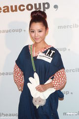 组图：阿Sa(蔡卓妍)着迷奥运选手 怕男友吃醋不当面夸赞