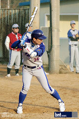 组图：金昌烈吴智昊等韩国众星参加棒球大赛