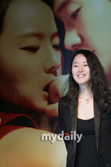 幻灯图集：刘志泰尹真书参加新片《秘密爱》发布会