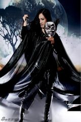 芙蓉姐姐变万圣节女郎 手持镰刀气氛鬼魅(组图)