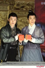 组图：林峰新剧重塑陆小凤 携手温太医展大侠范