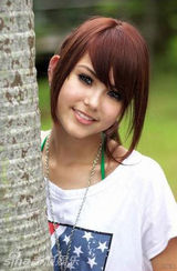 组图：新任J女郎昆凌美图盘点 18岁嫩模萌照曝光