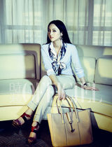 组图：董璇《时装》大片潇洒大气引领时髦穿搭