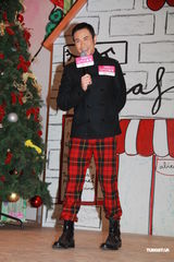 组图：郑嘉颖内地再封帝 出席香港圣诞倒数活动