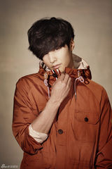 高清组图：元斌写真现场曝光 英俊外表无人能敌