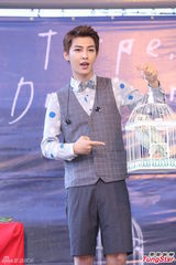 组图：炎亚纶视周杰伦为贵人 与初恋女友话题多