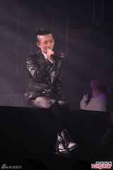 组图：林一峰个唱落幕获梁咏琪黄耀明现身支持