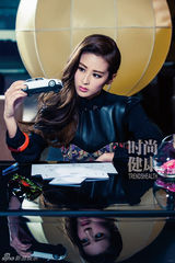 组图：颖儿平面电影大片 化身推理剧女主角