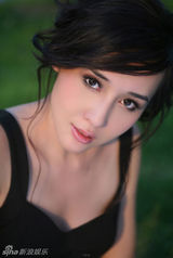 组图：陈美行纯美写真春意浓浓 明眸嫩肤美艳动人