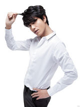 幻灯图：陈坤最新广告曝光 麻辣教师大展喜剧天赋