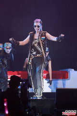 组图：罗志祥香港劲爆开唱 谭咏麟压轴助阵