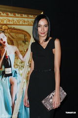 组图：汪诗诗低胸礼服秀事业线 Lisa S.性感亮相 