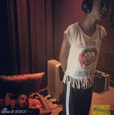 组图：威尔史密斯温馨全家福 儿子贾登半裸卖萌