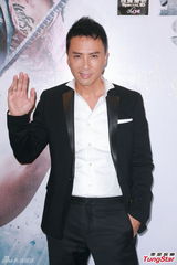 组图：甄子丹避谈赵文卓 郑中基吐槽收保护费