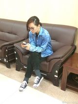 组图：歌手2决赛彩排 张嘉译现身黄绮珊大笑