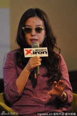 组图：赵薇助阵李樯新书发布 被指人红体胖