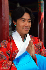 组图：赵阳《西藏秘密》尽显豪气硬汉魅力