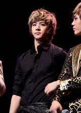 高清图：韩国人气男组合MBLAQ首次歌迷会