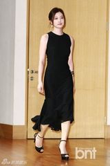 组图：李敏镐红装宣传《继承者》 主创华丽齐聚