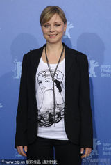 幻灯图：丹麦电影《一家人》记者会 主创齐亮相