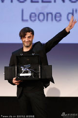 组图：威尼斯电影节闭幕 《郊游》获评委会大奖