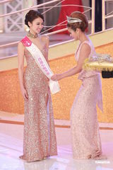 组图：2012年港姐三甲出炉 张名雅荣获冠军